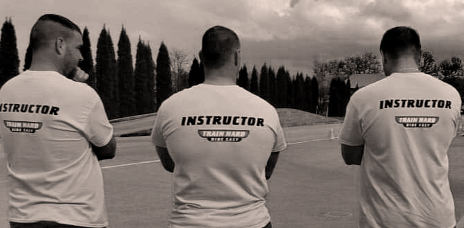 FullControl Motoros vezetéstechnikai tréninget tartó instruktorok